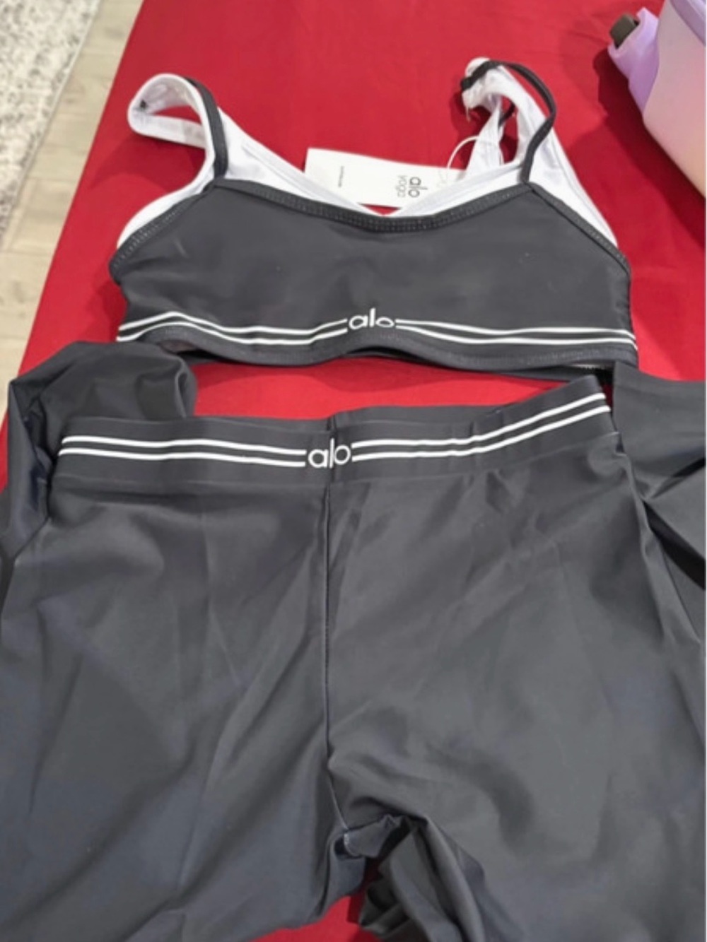 ALO Yoga Womenโs Black Set